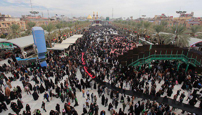 تصویر طولانی ترین پرچم عزای حسینی از دیالی به کربلا رسید
