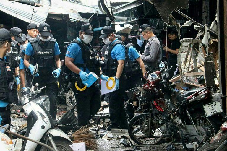 تصویر انفجار بمب در منطقه مسلمان نشین تایلند/ ۲۵ جان باخته و مجروح