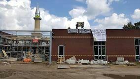 تصویر حمله به یک مسجد در لاهه