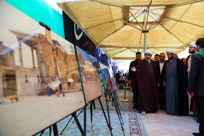 تصویر برپائی نمایشگاهی با موضوع تخریب مناره های حرم امامین عسکریین علیهما السلام در شهر سامرا