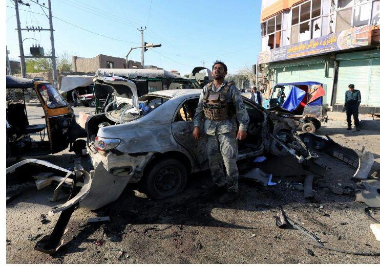 تصویر حمله انتحاری در جلال‌آباد افغانستان