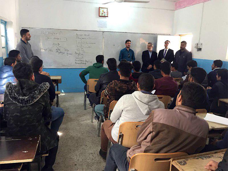 تصویر بازدید یکی از مقامات سازمان عمل اسلامی عراق از انجمن توسعه و آموزش ابداع در کربلای معلی