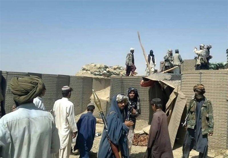 تصویر حمله طالبان به شهر فراه در غرب افغانستان ۵ کشته برجا گذاشت