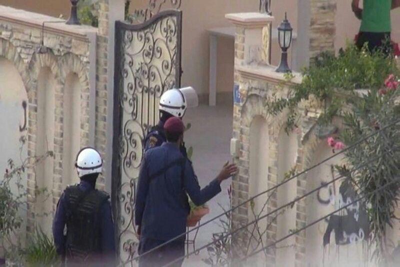 تصویر یورش گسترده نیروهای حکومتی به منازل مردم شهرهای مختلف بحرین