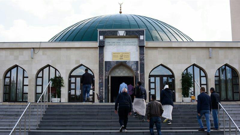تصویر اتریش ۶۰ امام جماعت مسجد را اخراج می‌کند