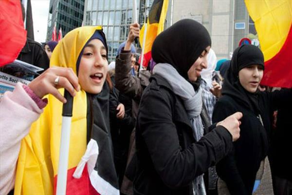 تصویر زنان محجبه؛ بزرگترین قربانی اسلام‌ هر‌اسی در بلژیک