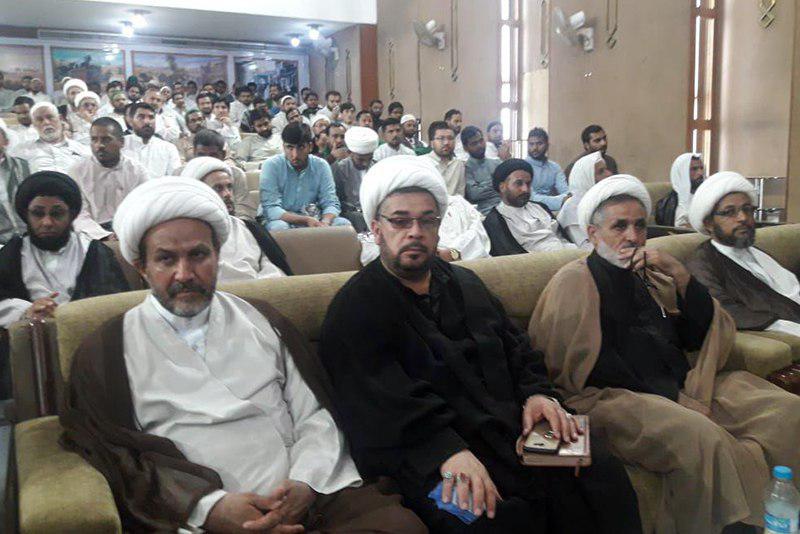 تصویر شرکت اعضای دفتر مرجعیت در نجف اشرف در کنفرانس مبلغان مدرسه علمیه الاحسائیه