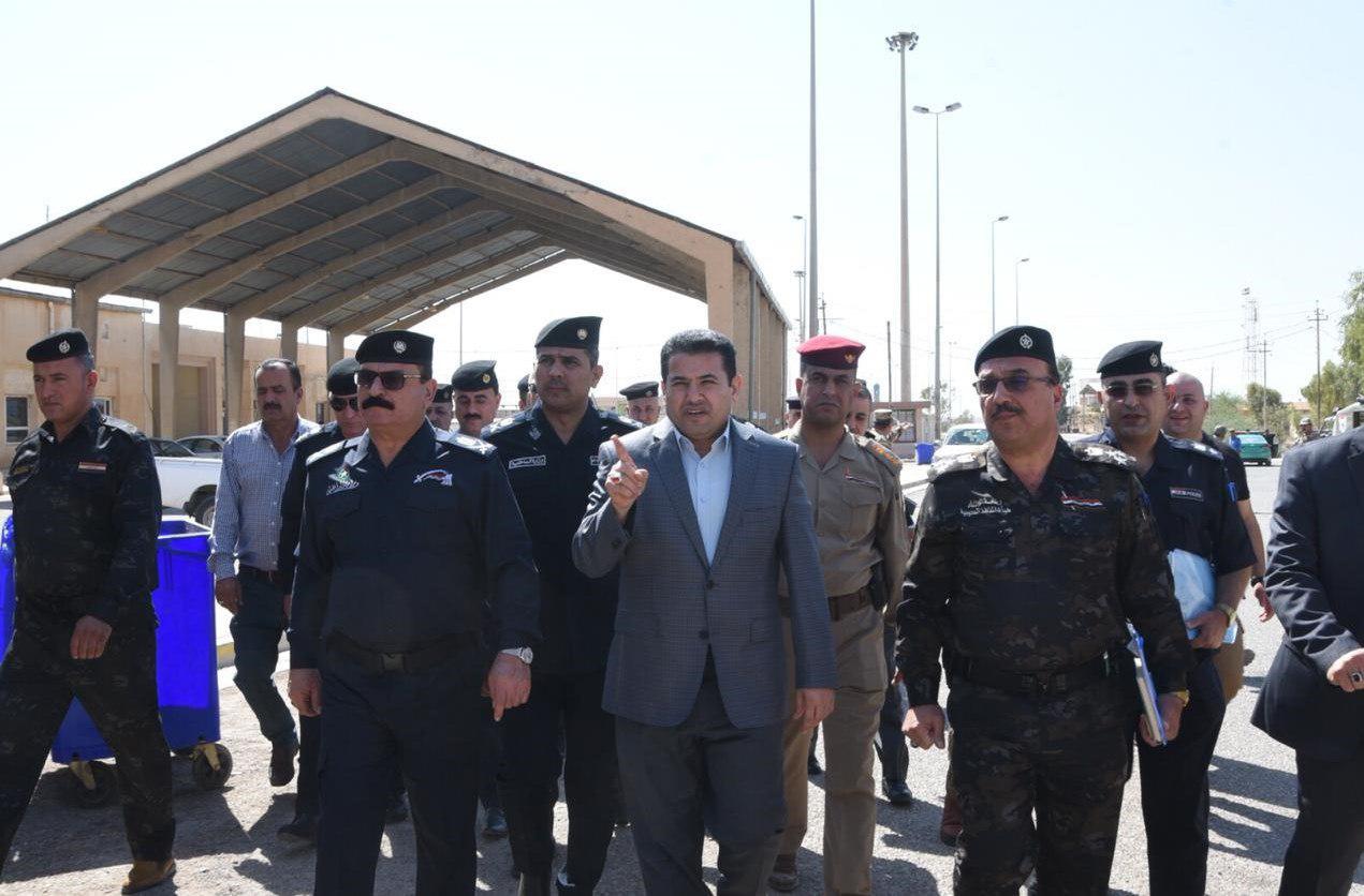 تصویر بازدید وزیر کشور عراق از مرز سومار مشترک با ایران