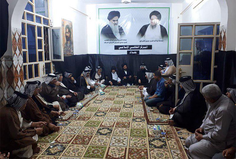 تصویر نشست شیوخ و روئسای موکب ها در مرکز فرهنگی ـ اسلامی بغداد