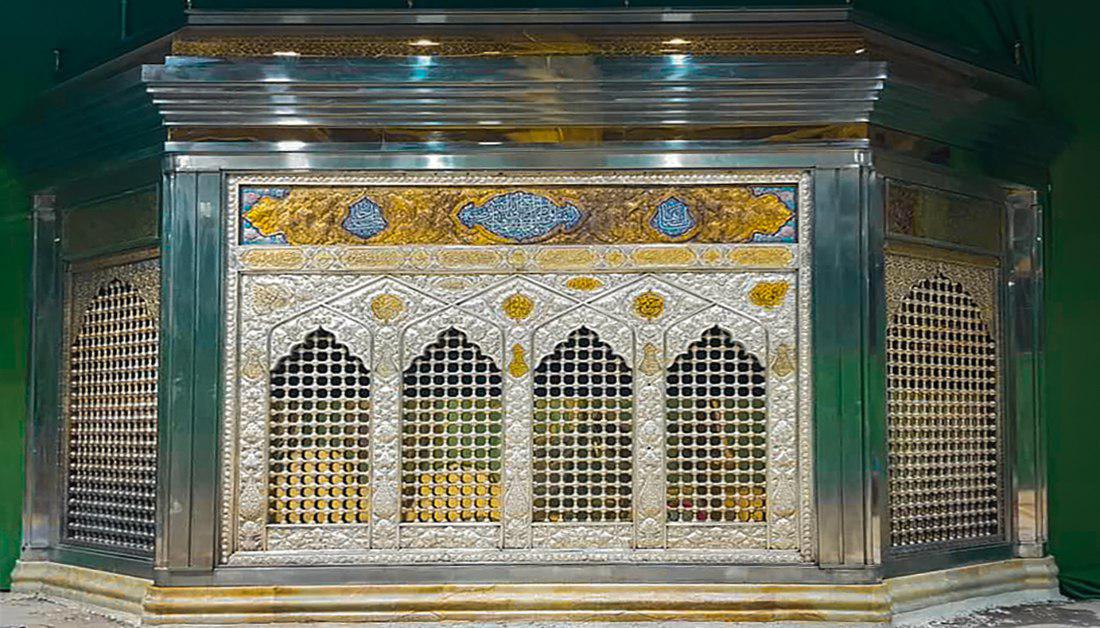 تصویر نصب ضریح در نزدیک‌ترین نقطه به قبر مطهر امام حسین علیه السلام