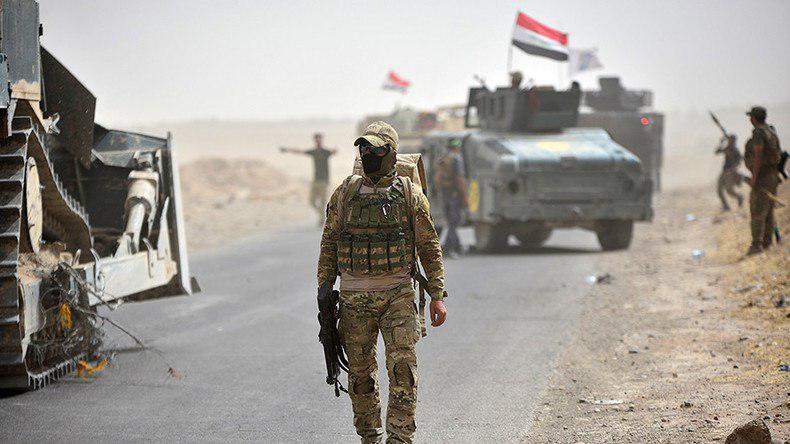 تصویر ۱۲۰۰ حمله عراق به مواضع داعش در خاک سوریه