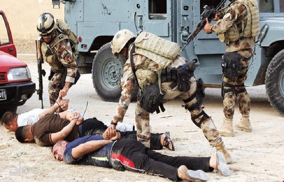 تصویر دستگیری ۵ تروریست داعشی در موصل
