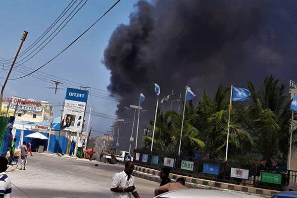 تصویر حمله عناصر الشباب به هتلی در پایتخت سومالی