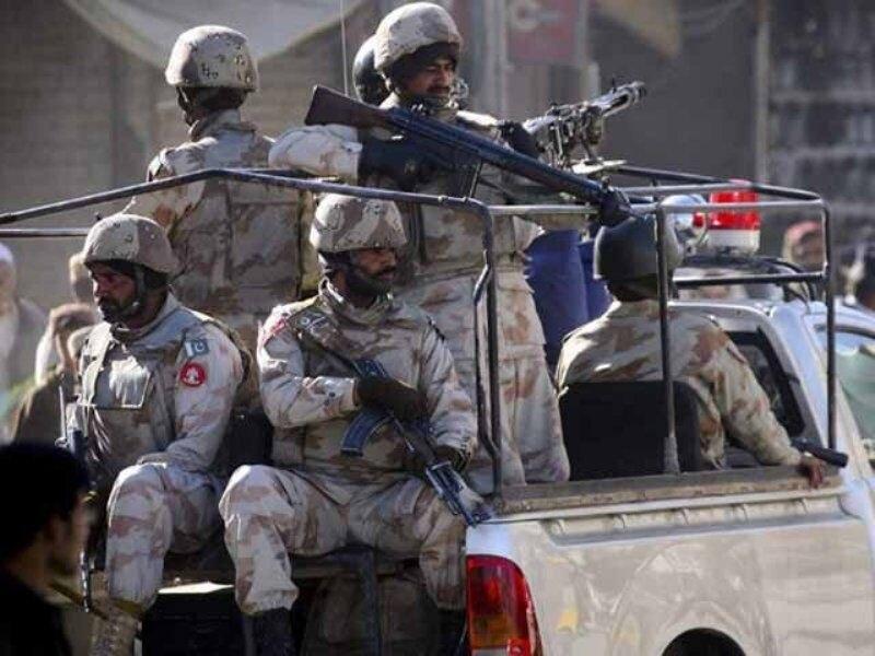 تصویر هلاکت ۲ تروریست در درگیری با نیرو‌های امنیتی پاکستان