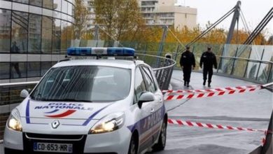 تصویر بازداشت پنج زن در فرانسه به اتهام ارتباط با گروه‌های تکفیری