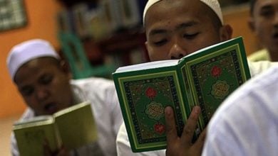 تصویر استقبال از سنت ختم قرآن از افطار تا سحر در اندونزی