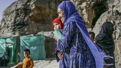 تصویر گرسنگی شدید شیعیان غارنشین بامیان