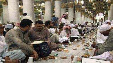تصویر از سرگیری برنامه افطاری دسته‌جمعی در مسجد النبی صلی الله علیه و آله