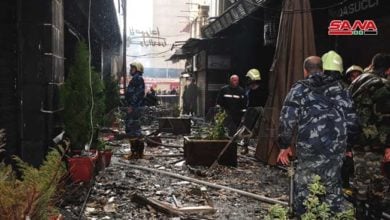تصویر جان باختن هفت نفر بر اثر آتش‌سوزی در یک مرکز خرید در دمشق