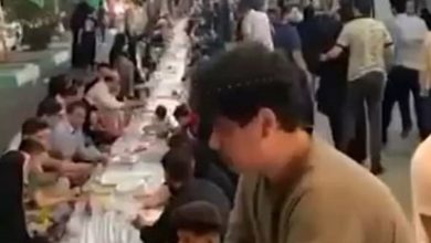 تصویر نگاهی به بزرگ‌ترين سفره‌هاى عمومی افطار شیعیان در چند کشور