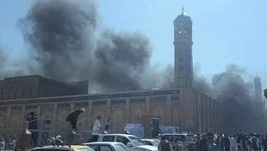 تصویر فورى :انفجار در مسجد شيعيان كابل هنگام برپايى نماز جمعه ده ها شهید و زخمی برجاى گذاشت