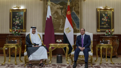 تصویر اولین سفر امیر قطر به مصر پس از آشتی کشورهای عرب با دوحه