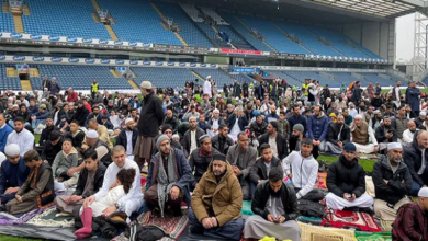 تصویر اختصاص ورزشگاه فوتبال برای اقامه نماز عید قربان در انگلیس