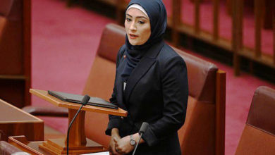 تصویر نماینده محجبه سنای استرالیا: مرا به خاطر حجابم قضاوت نکنید