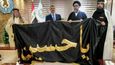 تصویر دیدار نماینده دفتر آیت الله العظمی شیرازی در نجف اشرف با معاون وزیر کشور عراق، در بغداد