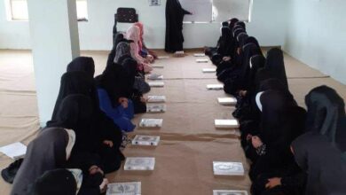 تصویر تشکیل کلاس آموزش قرآن کریم در قریه سرخ جوی فولادی افغانستان