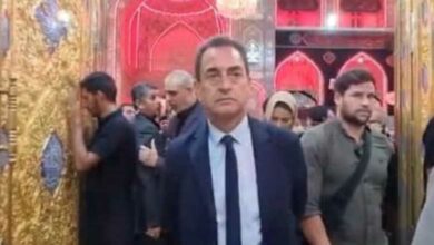 تصویر سفیر فرانسه در بغداد به زیارت آستان مقدس حسینی مشرف شد