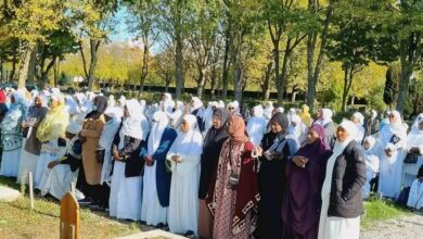 تصویر برگزاری مراسم زیارت اهل قبور توسط مسلمانان فرانسه