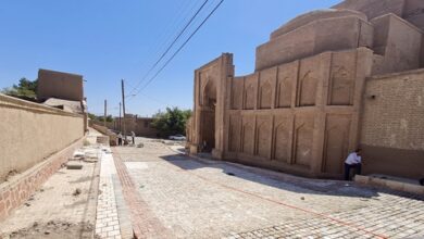 تصویر مرمّت مسجدی ۷۰۰ ساله در سمنان