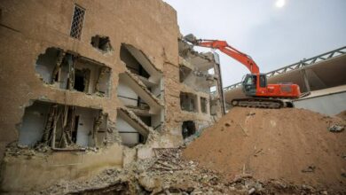 تصویر ادامه تخریب ساختمان های اطراف حرم حضرت علی علیه السلام با هدف توسعه