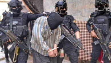 تصویر بازداشت یک تروریست انتحاری در عراق