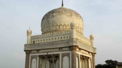 تصویر تخریب قدیمی ترین مسجد گجرات هند توسط نیروهای دولتی