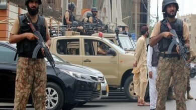 تصویر حمله به پالایشگاه در پاکستان ۶ کشته برجای گذاشت