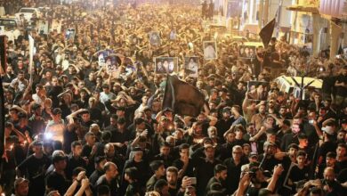 تصویر عراقی ها بیست و پنجمین سالگرد شهادت آیت الله محمدصادق صدر را گرامی داشتند