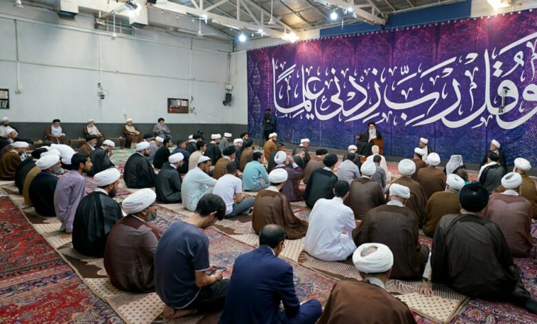 آیت الله العظمی شیرازی: هر کس امام حسین را عزیز بدارد ذلیل نخواهد شد