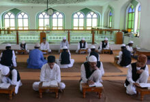 اعتراض معلمان مسلمان به ممنوعیت وجود مدارس دولتی هند در مناطق پرجمعیت