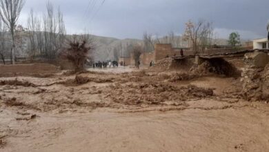 سرازیرشدن سیلاب و فروریختن دیوار خانه، جان چهار تن از جمله دو کودک را در افغانستان گرفته است
