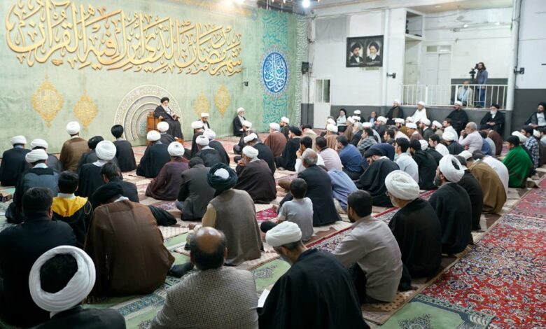 آیت الله العظمی شیرازی : فقط در صورت مرگ، فرزندان بر اموال مجنون یا شخصی که دچار فراموشی شده ولایت دارند اما در زمان حیات، ولایت اموال چنین اشخاصی با حاکم شرع است