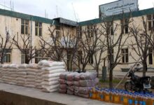 توزیع مواد غذایی توسط موسسه خیریه حضرت فاطمه زهرا برای خانواده های نیازمند در کابل