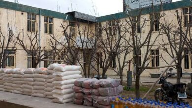 توزیع مواد غذایی توسط موسسه خیریه حضرت فاطمه زهرا برای خانواده های نیازمند در کابل