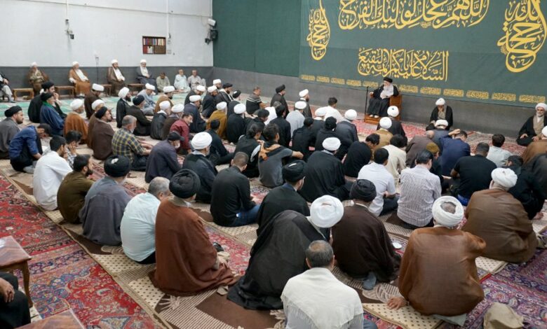 آیت الله العظمی شیرازی: به دست آوردن احکام، منحصر به رجوع به قرآن کریم و روایات وارده از اهل بیت علیهم السلام است