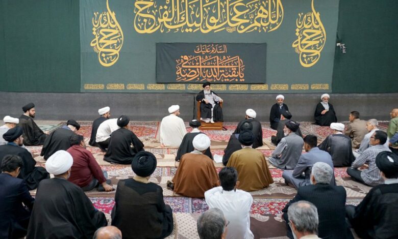 آیت الله العظمی شیرازی: یکی از جنبه های نزول آیات قرآن، به منظور تحدی است، و مکررا بر این نکته تاکید شده است، اما احادیث قدسی به منظور تحدی نیامده اند