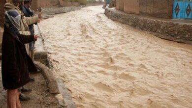جاری شدن سیلاب در افغانستان جان بیش از ۶۰ نفر را گرفت