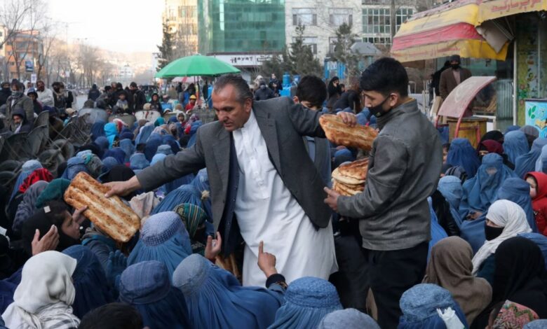در افغانستان به دلیل فقر و گرسنگی؛ از هر صد نفر، ۴۷ نفر برای زنده ماندن به کمک نیاز دارند