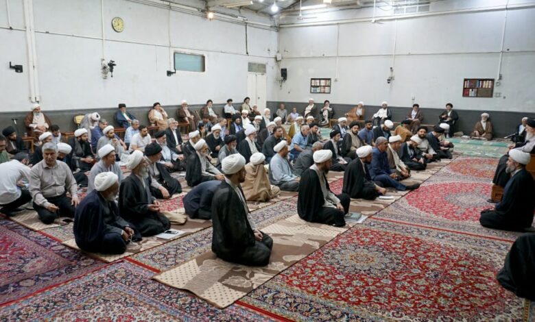 آیت الله العظمی شیرازی: قاضی نمیتواند بر اساس علم خود عمل کند، و این سیرهی پیامبر اکرم و امیرالمومنین صلوات الله علیهما بوده، و سیره حضرت حجت عجل الله تعالی فرجه الشریف، نیز همینگونه است