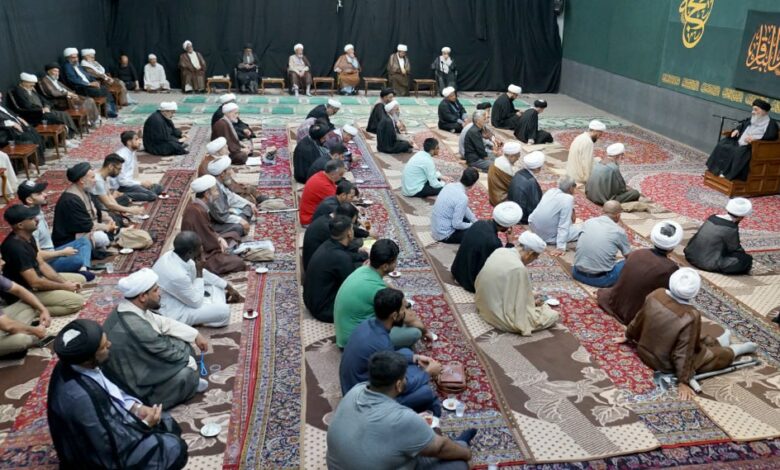 آیت الله العظمی شیرازی: در مواردی هم چون نکاح، علاوه بر بلوغ، رشد هم شرط لازم است، لذا اگر دختری به رشد نرسیده بود، اجازه او برای عقد نکاح، مفید و معتبر نیست، و نیاز به اذن ولی دارد